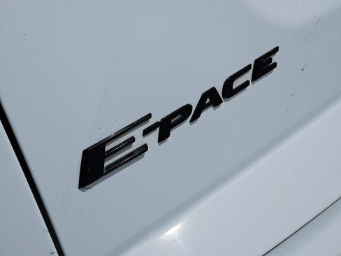 Used 2023 Jaguar E-PACE SE image 14