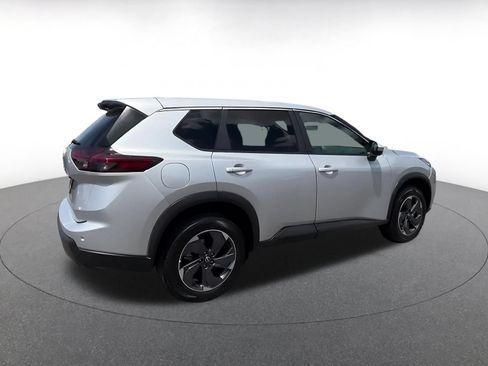 Used 2025 Nissan Rogue SV FWD image 15
