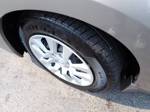Used 2013 Nissan Altima 2.5 SV FWD image 11