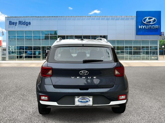 Used 2025 Hyundai Venue Limited FWD image 5