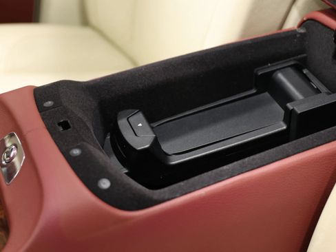 Used 2013 Rolls-Royce Ghost RWD image 20