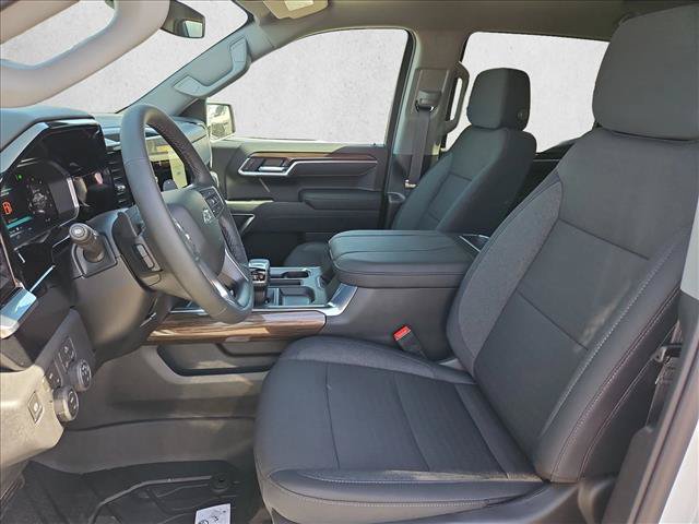 New 2026 Chevrolet Silverado 1500 RST w/ Dark Appearance Package AWD/4WD image 4