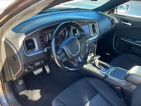 Used 2021 Dodge Charger SXT w/ Driver Convenience Group image 14