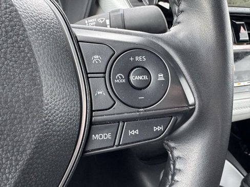 Certified 2025 Toyota Corolla SE image 24