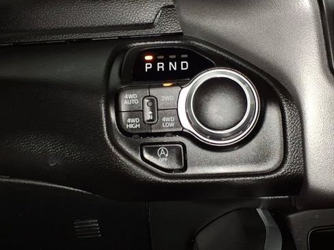 Used 2023 RAM 1500 Big Horn AWD/4WD image 29