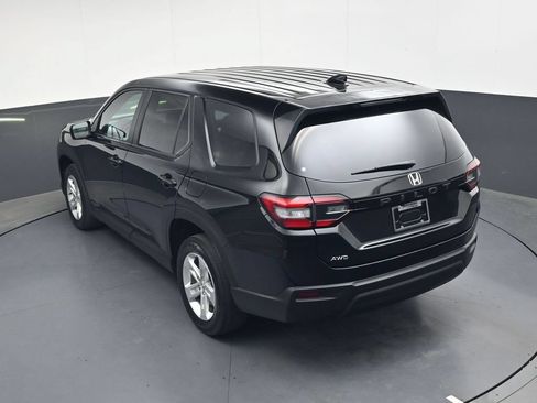 Used 2023 Honda Pilot LX image 24