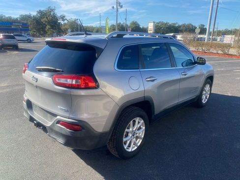 Used 2015 Jeep Cherokee Latitude w/ Comfort/Convenience Group image 5