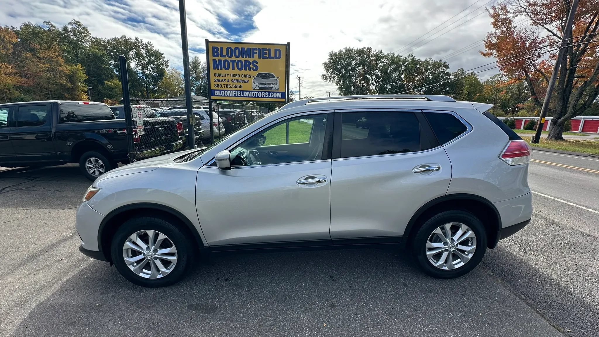 Used 2016 Nissan Rogue SV AWD/4WD image 8
