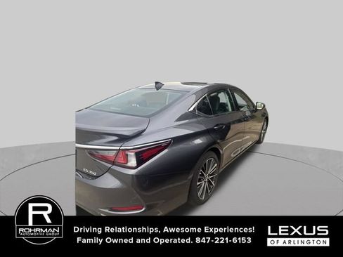 Used 2022 Lexus ES 350 w/ Premium Package FWD image 3