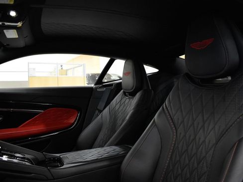 Used 2024 Aston Martin DB12 Coupe RWD image 9