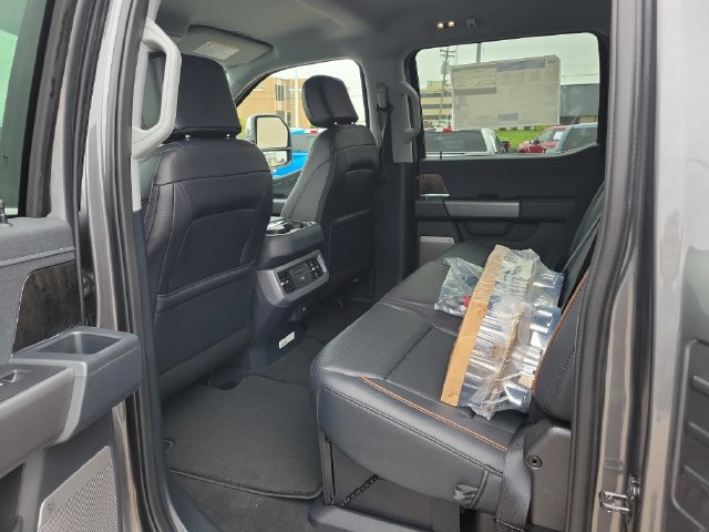 New 2027 Ford F250 Lariat w/ Lariat Premium Package AWD/4WD image 12