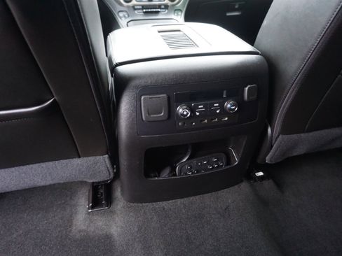 Used 2018 GMC Yukon XL Denali w/ Denali Ultimate Package image 17