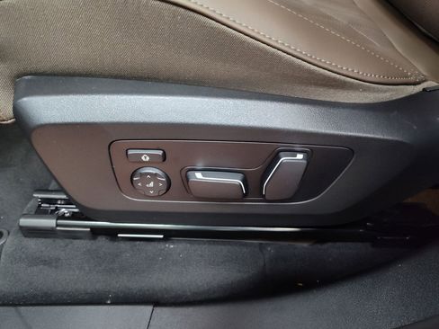 Used 2025 BMW X3 xDrive30i w/ Premium Package AWD/4WD image 14