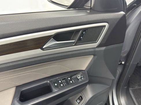 Used 2021 Volkswagen Atlas SE image 10