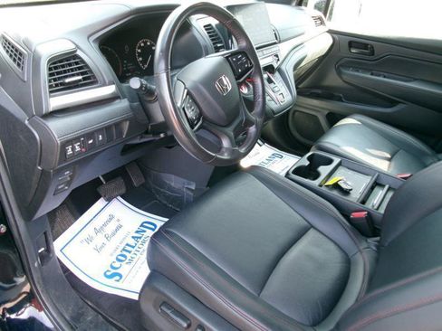 Used 2025 Honda Odyssey Sport-L image 13
