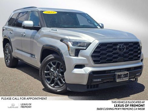 Used 2025 Toyota Sequoia Platinum AWD/4WD image 1