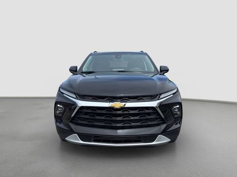 Used 2024 Chevrolet Blazer LT w/ Convenience Package FWD image 2