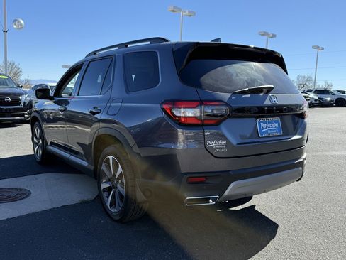 Used 2024 Honda Pilot Elite image 7