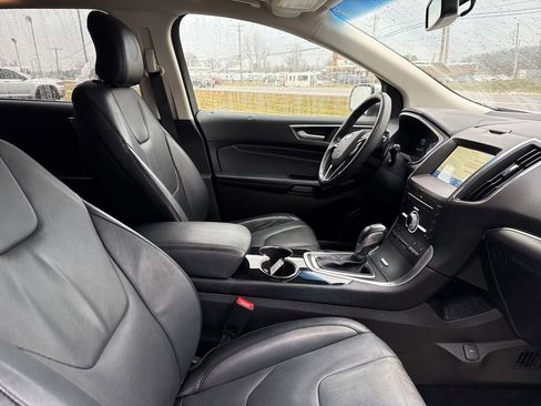 Used 2017 Ford Edge Titanium w/ Equipment Group 301A image 38