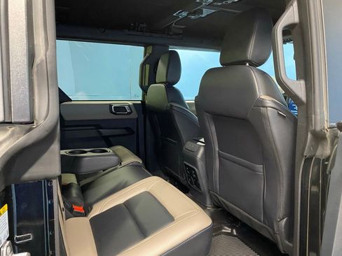 Used 2024 Ford Bronco Wildtrak image 46