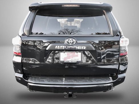 Used 2021 Toyota 4Runner TRD Off-Road Premium image 6