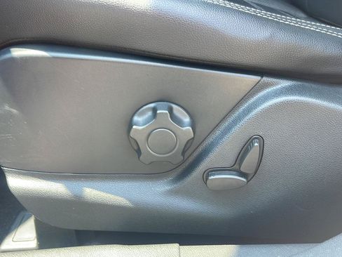 Used 2019 Ford EcoSport Titanium FWD image 17