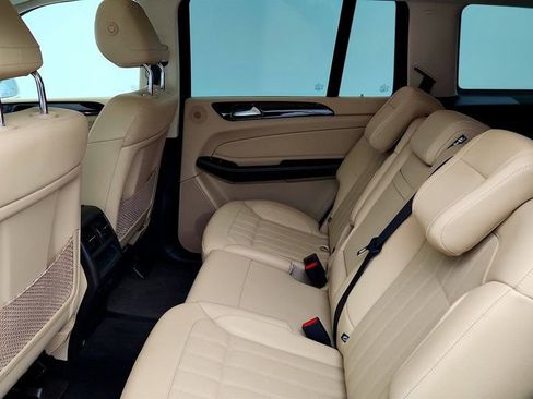 Used 2018 Mercedes-Benz GLS 450 4MATIC w/ Premium Package image 21