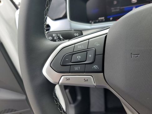 New 2026 Volkswagen Taos SE FWD image 26
