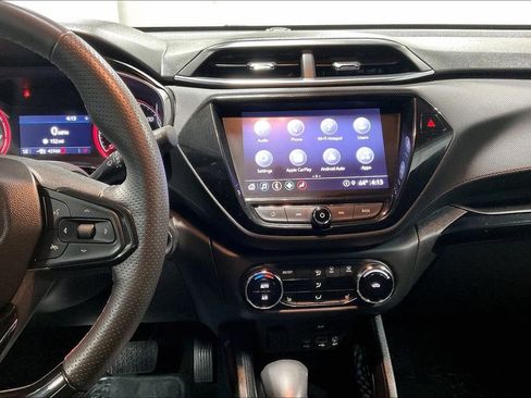 Used 2023 Chevrolet TrailBlazer RS w/ Sun and Liftgate Package image 8