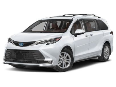 Used 2025 Toyota Sienna Platinum