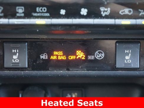 Used 2023 Toyota RAV4 XLE w/ Convenience Package image 7