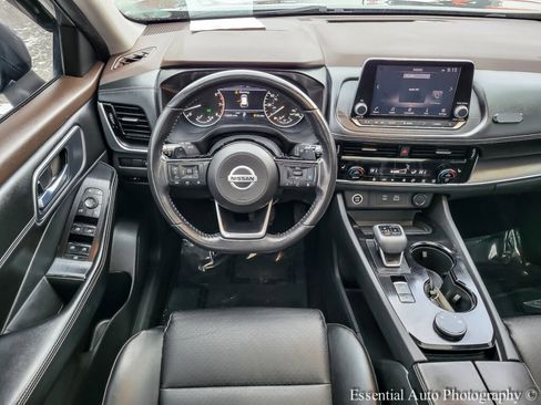 Used 2021 Nissan Rogue SV w/ Premium Package image 15