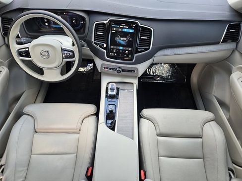 Used 2025 Volvo XC90 T8 Ultra w/ Protection Package Premier image 26