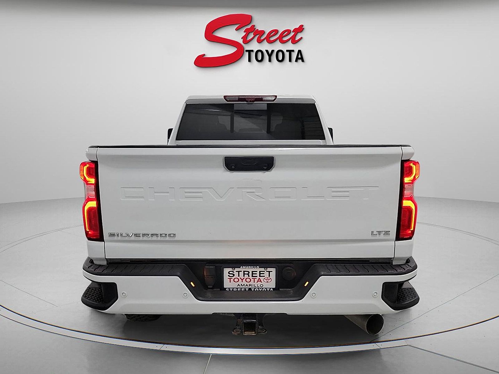 Used 2022 Chevrolet Silverado 2500 LTZ w/ Z71 Chrome Sport Edition AWD/4WD image 3