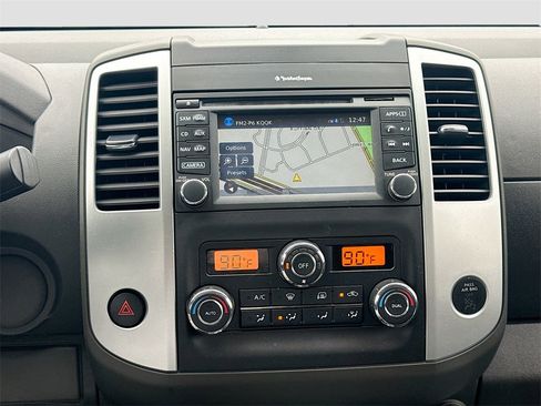 Used 2020 Nissan Frontier PRO-4X image 13