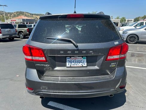 Used 2016 Dodge Journey SXT w/ Comfort/Convenience Group FWD image 4
