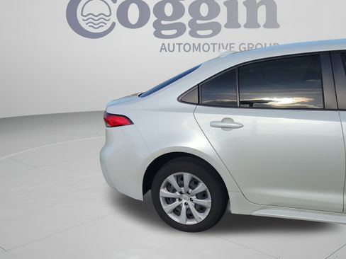 Used 2023 Toyota Corolla LE FWD image 14