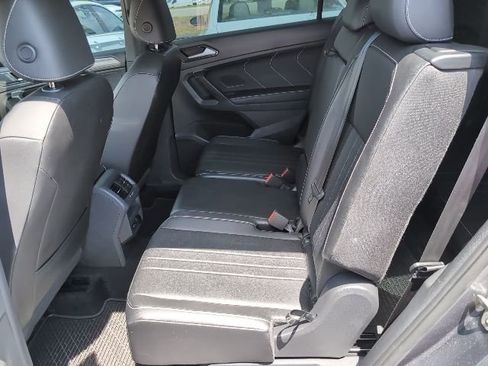 Used 2024 Volkswagen Tiguan SE R-Line FWD image 25