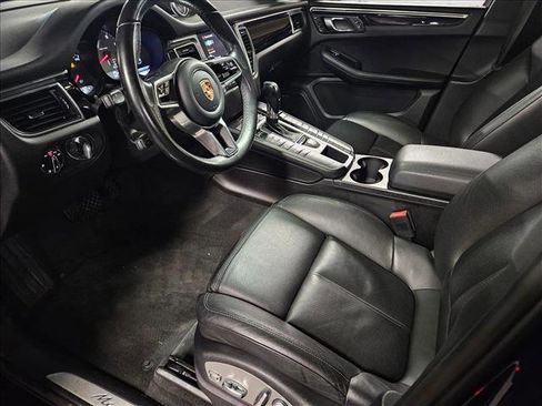 Used 2017 Porsche Macan S image 9