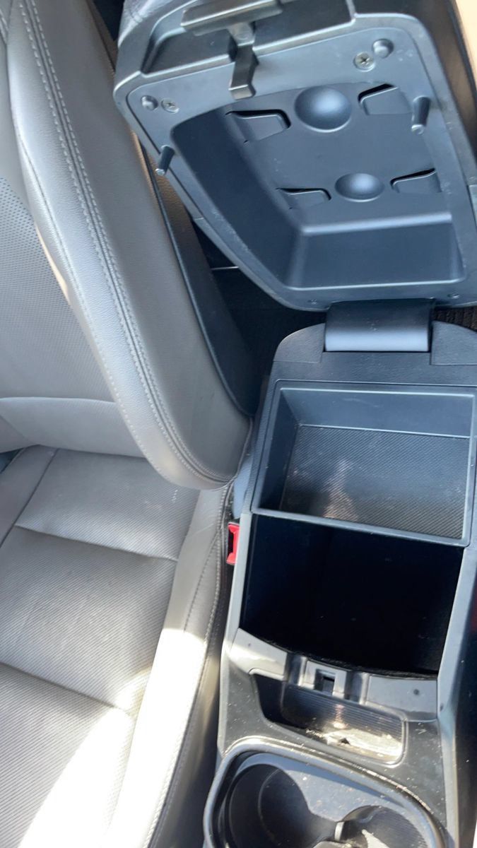Used 2018 Hyundai Santa Fe FWD image 18