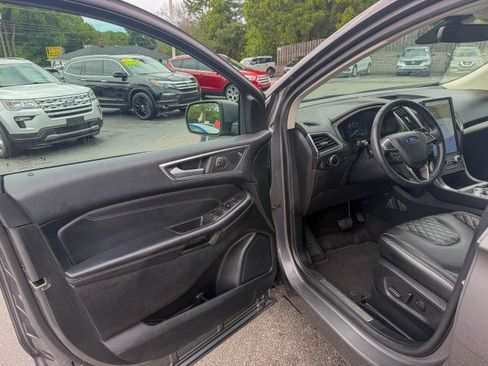 Used 2024 Ford Edge Titanium AWD/4WD image 15