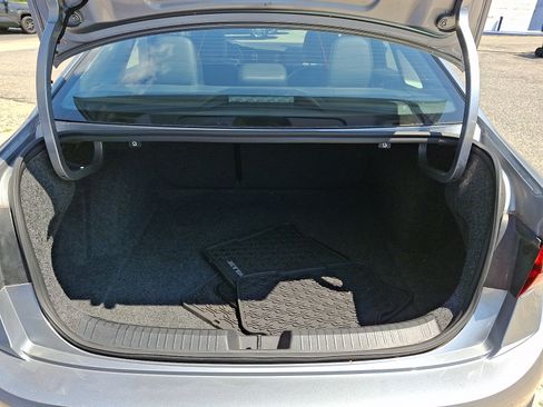 Used 2023 Volkswagen Jetta SE FWD image 28