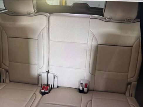 Used 2022 GMC Yukon XL Denali image 10