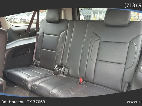Used 2016 GMC Yukon XL SLT w/ Open Road Package RWD image 28