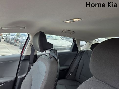 New 2025 Kia K4 LXS image 12