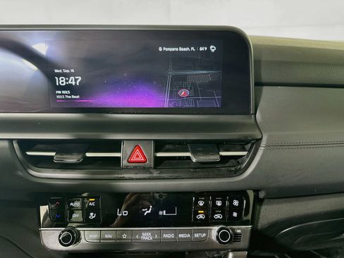 Used 2025 Kia Seltos EX FWD image 24