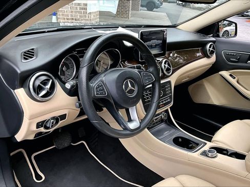 Certified 2017 Mercedes-Benz GLA 250 image 18