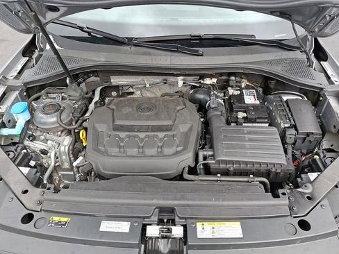 Used 2024 Volkswagen Tiguan SE image 29