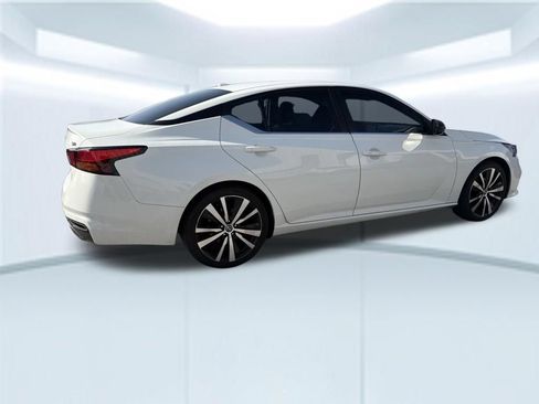 Used 2020 Nissan Altima 2.5 SR FWD image 6