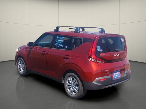 Used 2022 Kia Soul LX FWD image 5